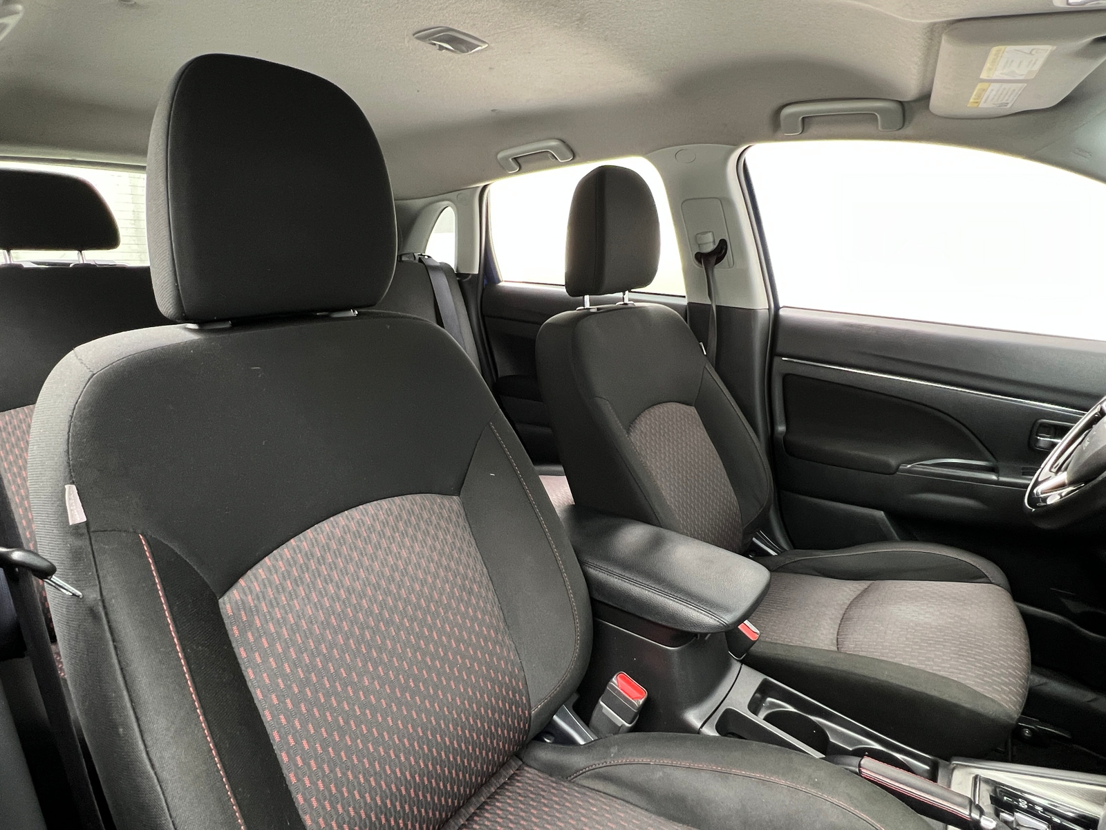 Thumbnail: 2018 Mitsubishi Outlander Sport - 2