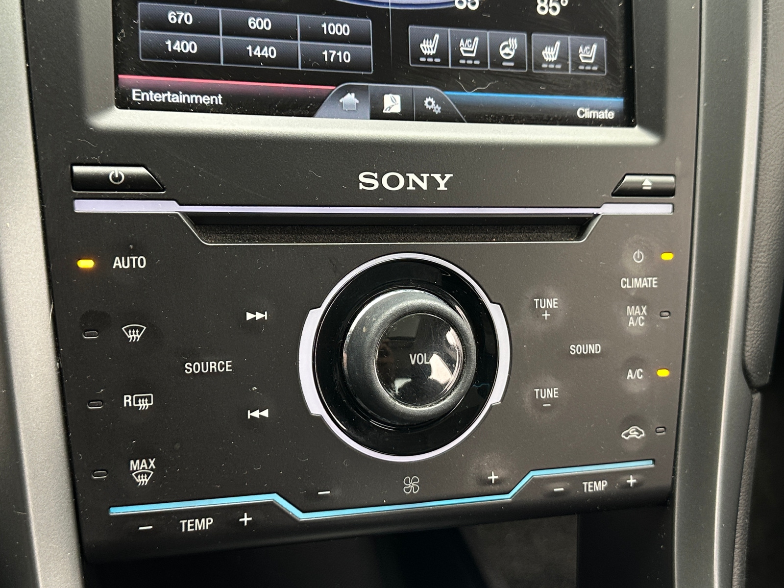 Thumbnail: 2015 Ford Fusion - 3