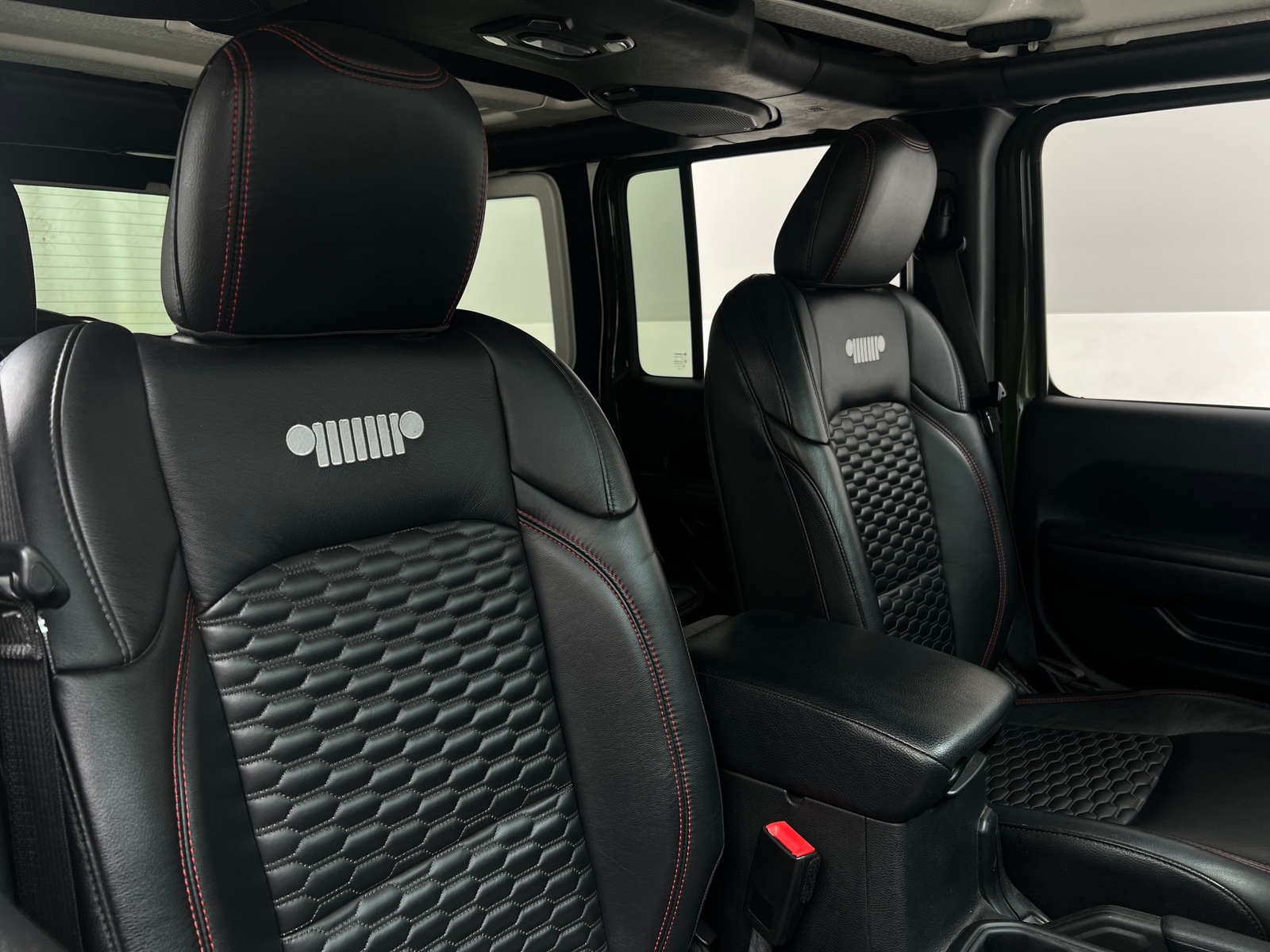 Thumbnail: 2020 Jeep Wrangler - 2