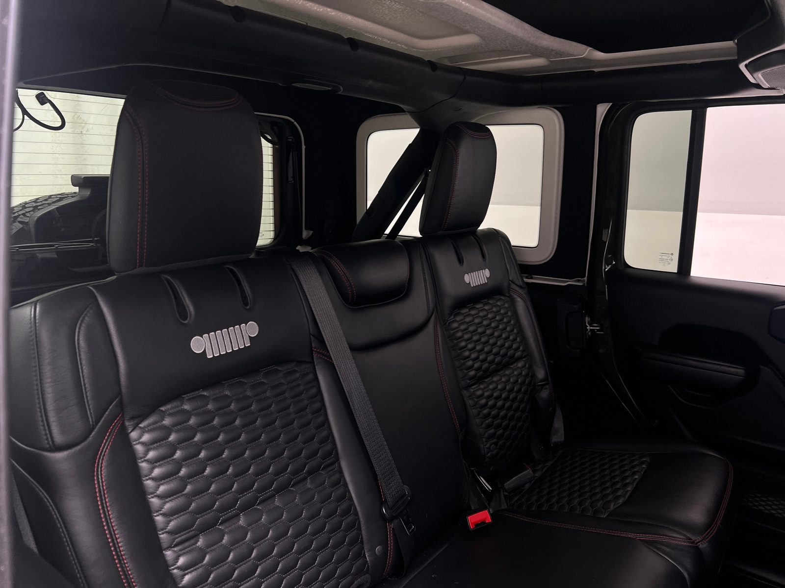 Thumbnail: 2020 Jeep Wrangler - 6