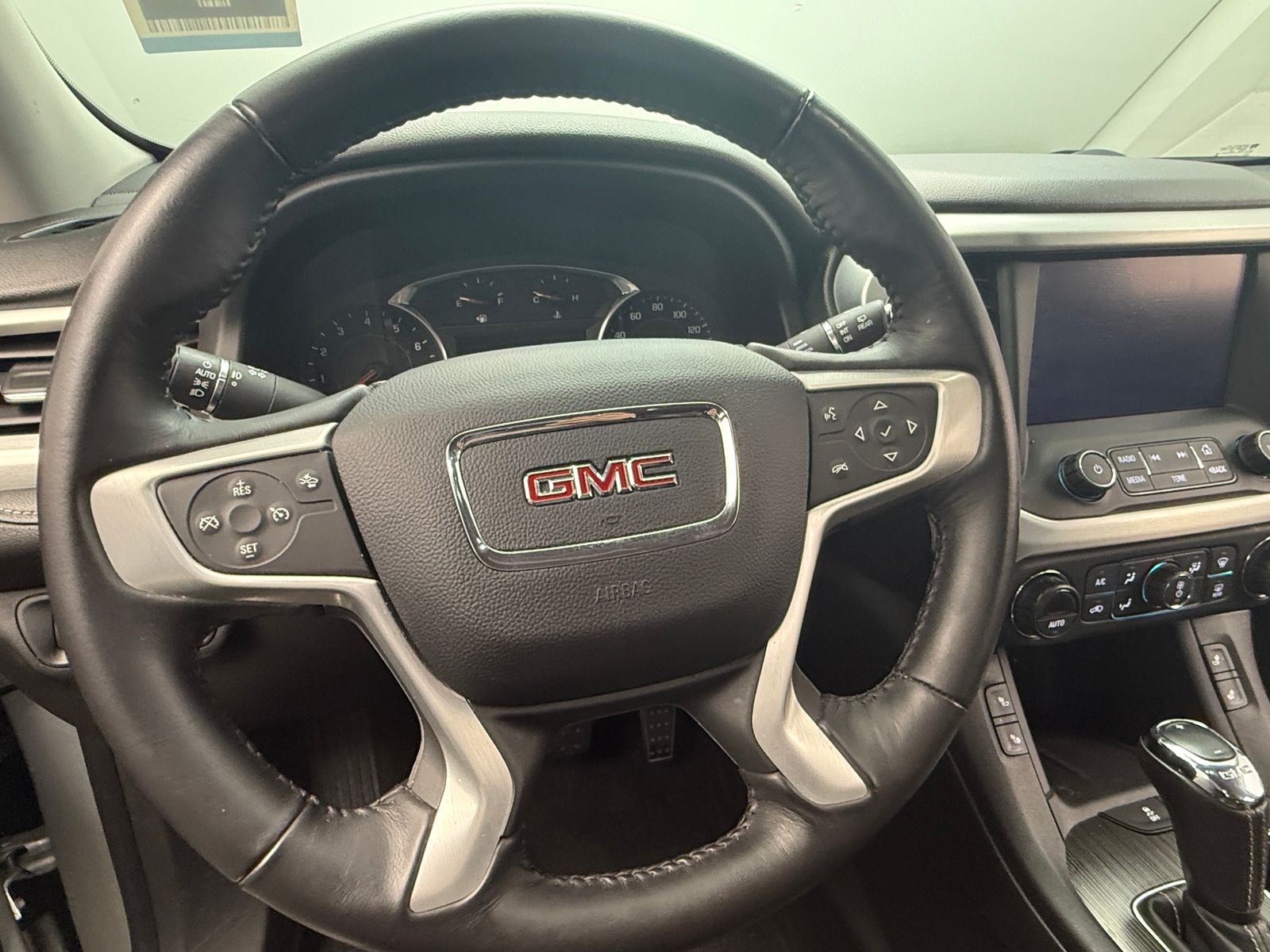 Thumbnail: 2017 GMC Acadia - 4