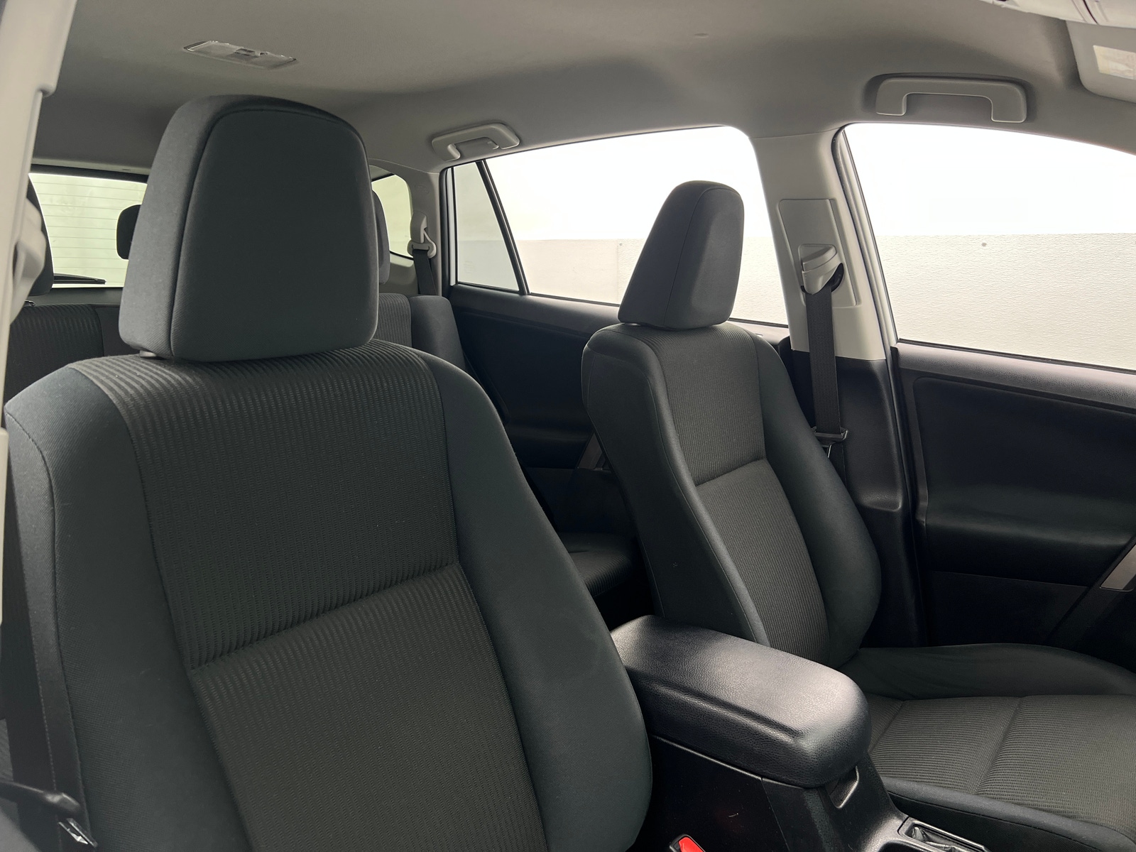 Thumbnail: 2018 Toyota RAV4 - 2