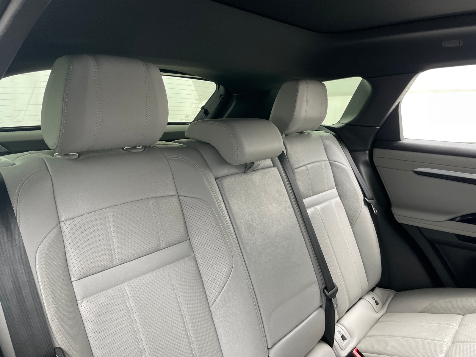 Thumbnail: 2020 Land Rover Range Rover Evoque - 5