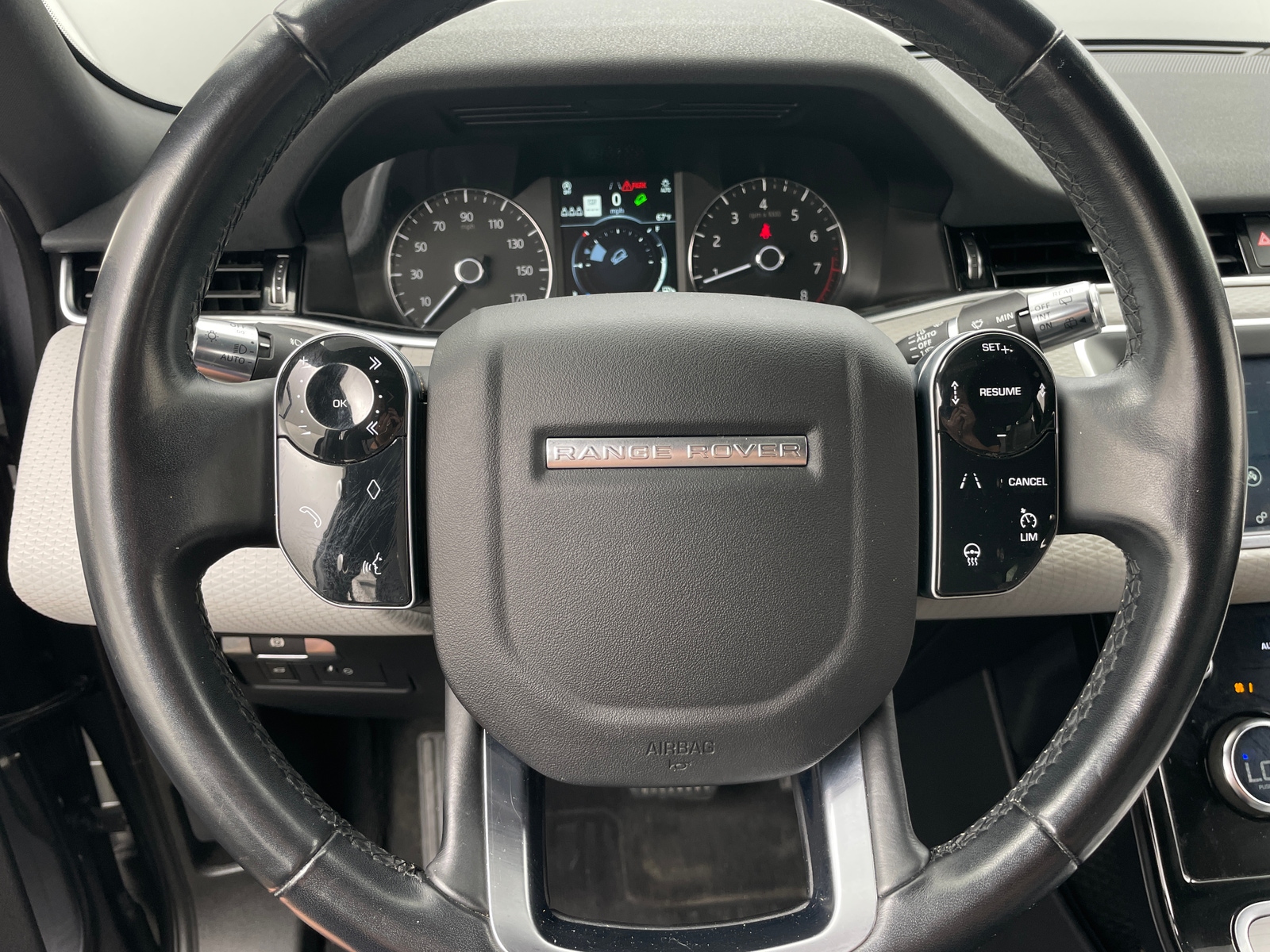 Thumbnail: 2020 Land Rover Range Rover Evoque - 4