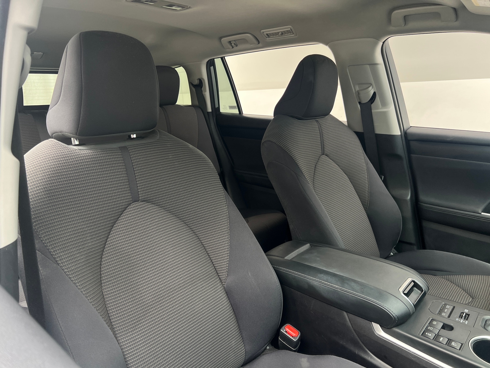 Thumbnail: 2024 Toyota Highlander - 2