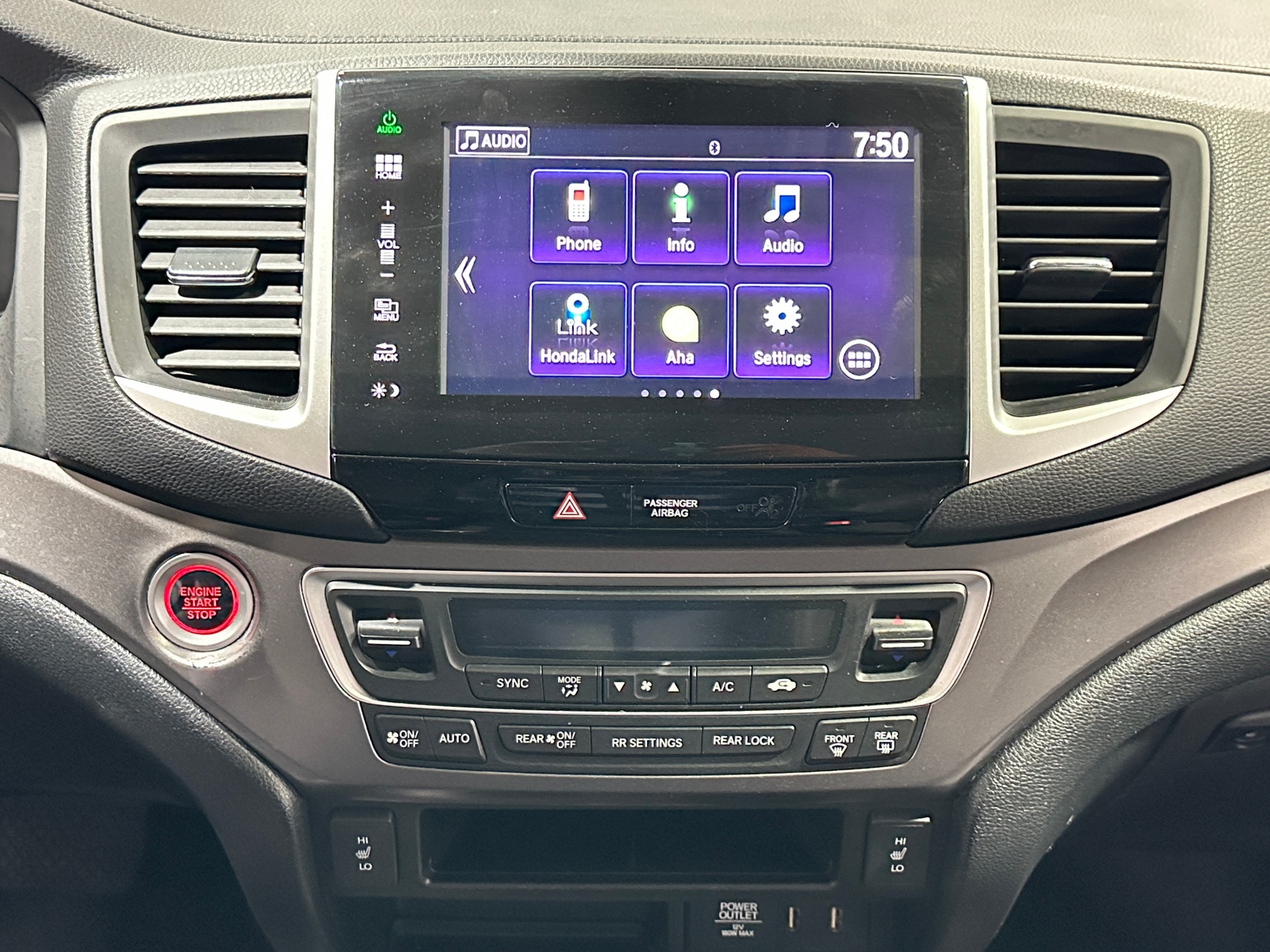 Thumbnail: 2016 Honda Pilot - 3