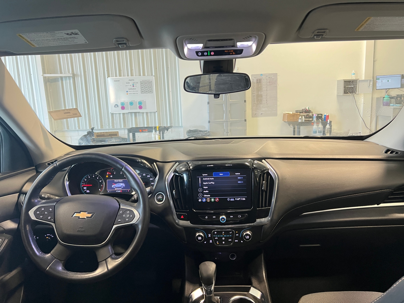 Thumbnail: 2021 Chevrolet Traverse - 3