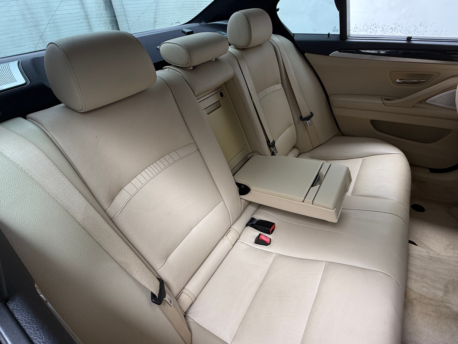 Thumbnail: 2015 BMW 5 Series - 5