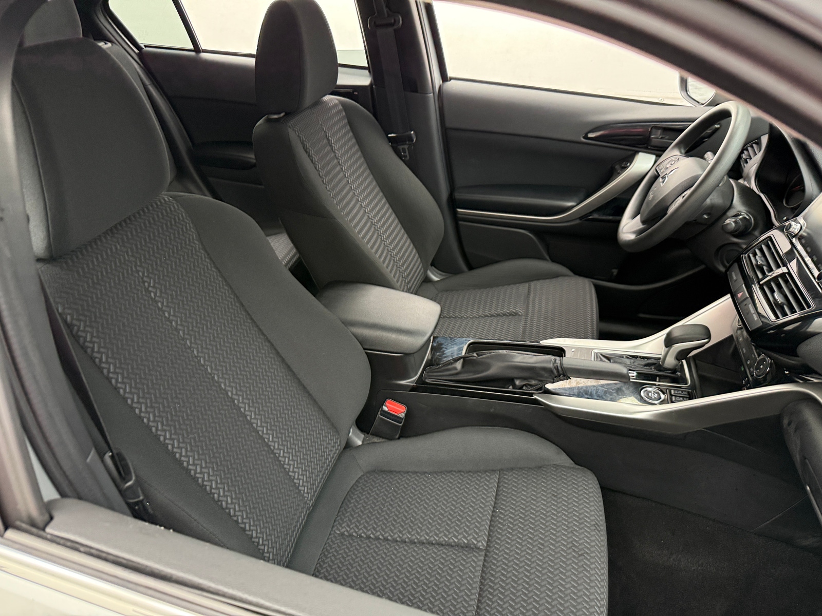 Thumbnail: 2024 Mitsubishi Eclipse Cross - 2