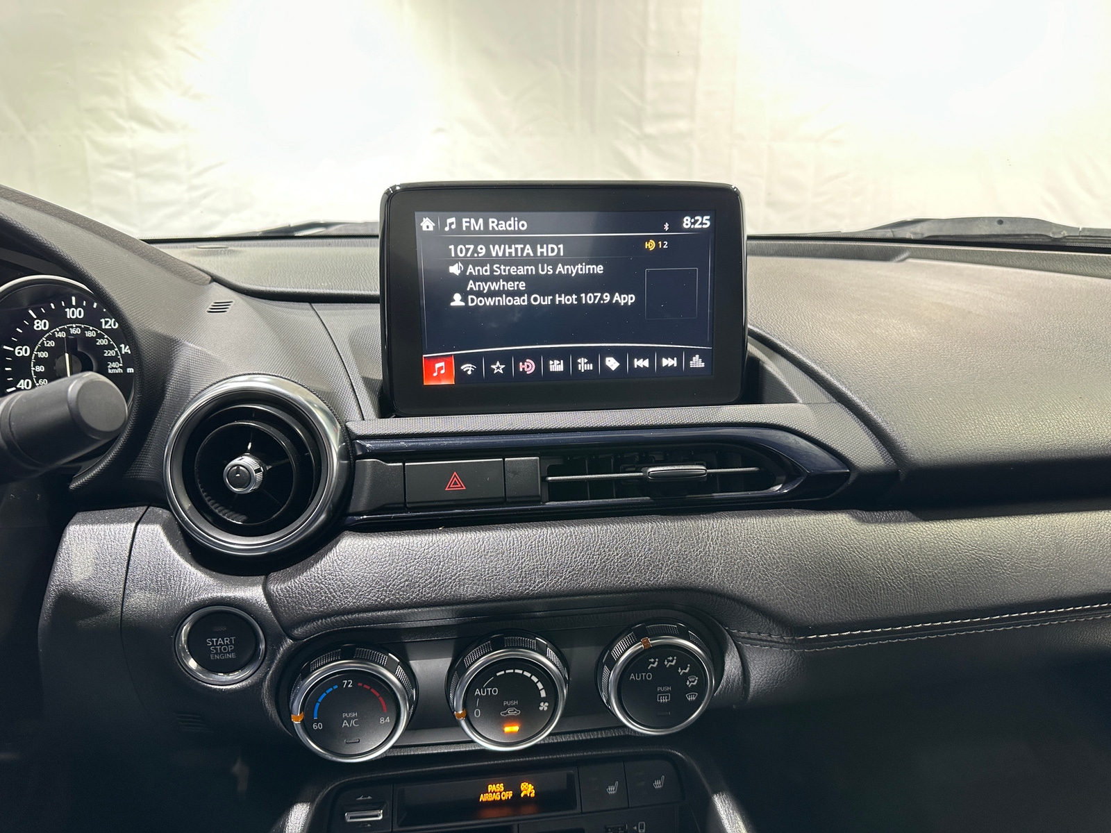 Thumbnail: 2021 Mazda MX-5 Miata - 3