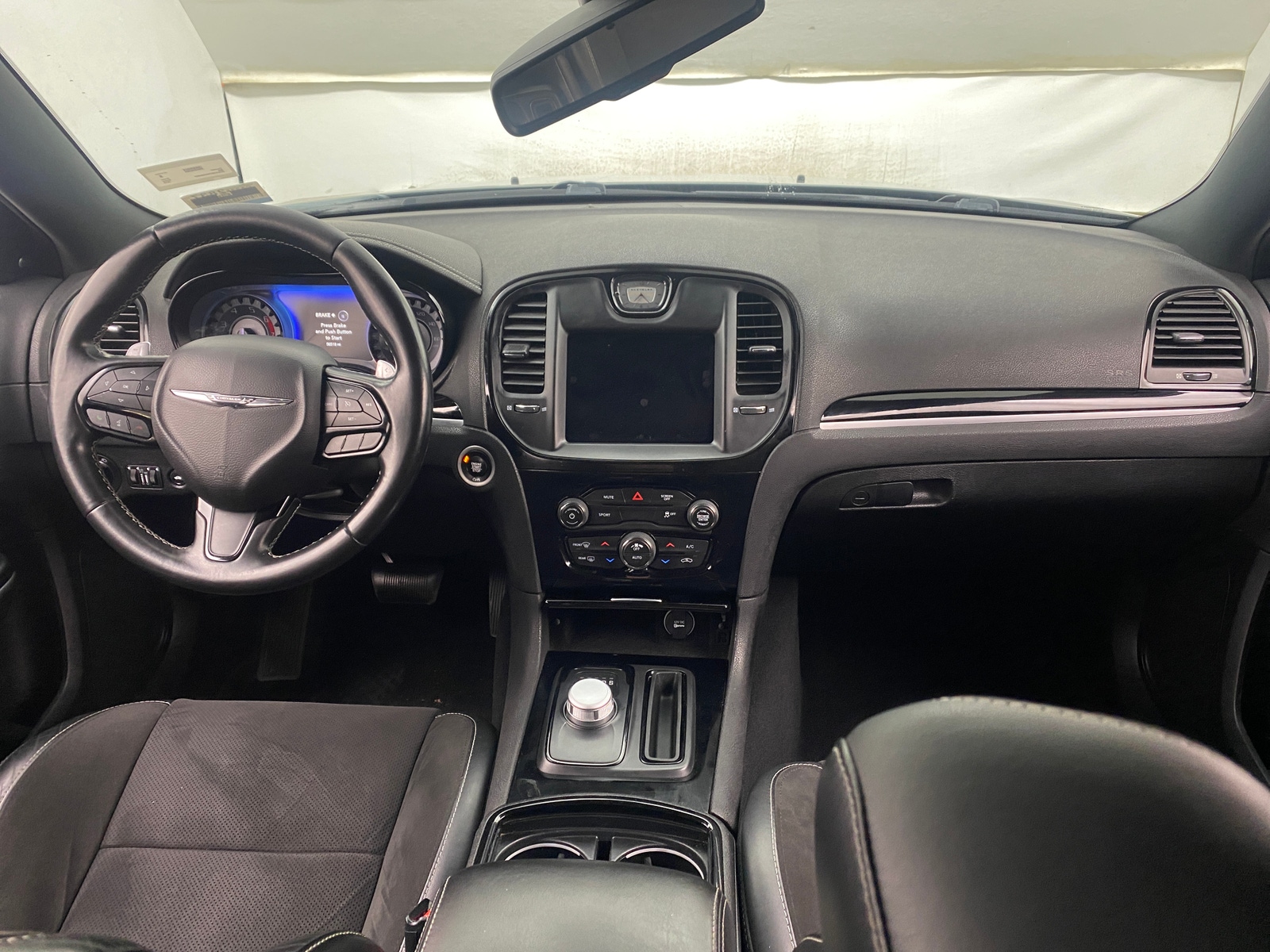 Thumbnail: 2019 Chrysler 300 - 2