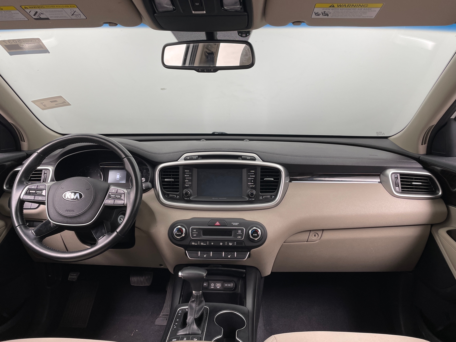 Thumbnail: 2019 Kia Sorento - 3