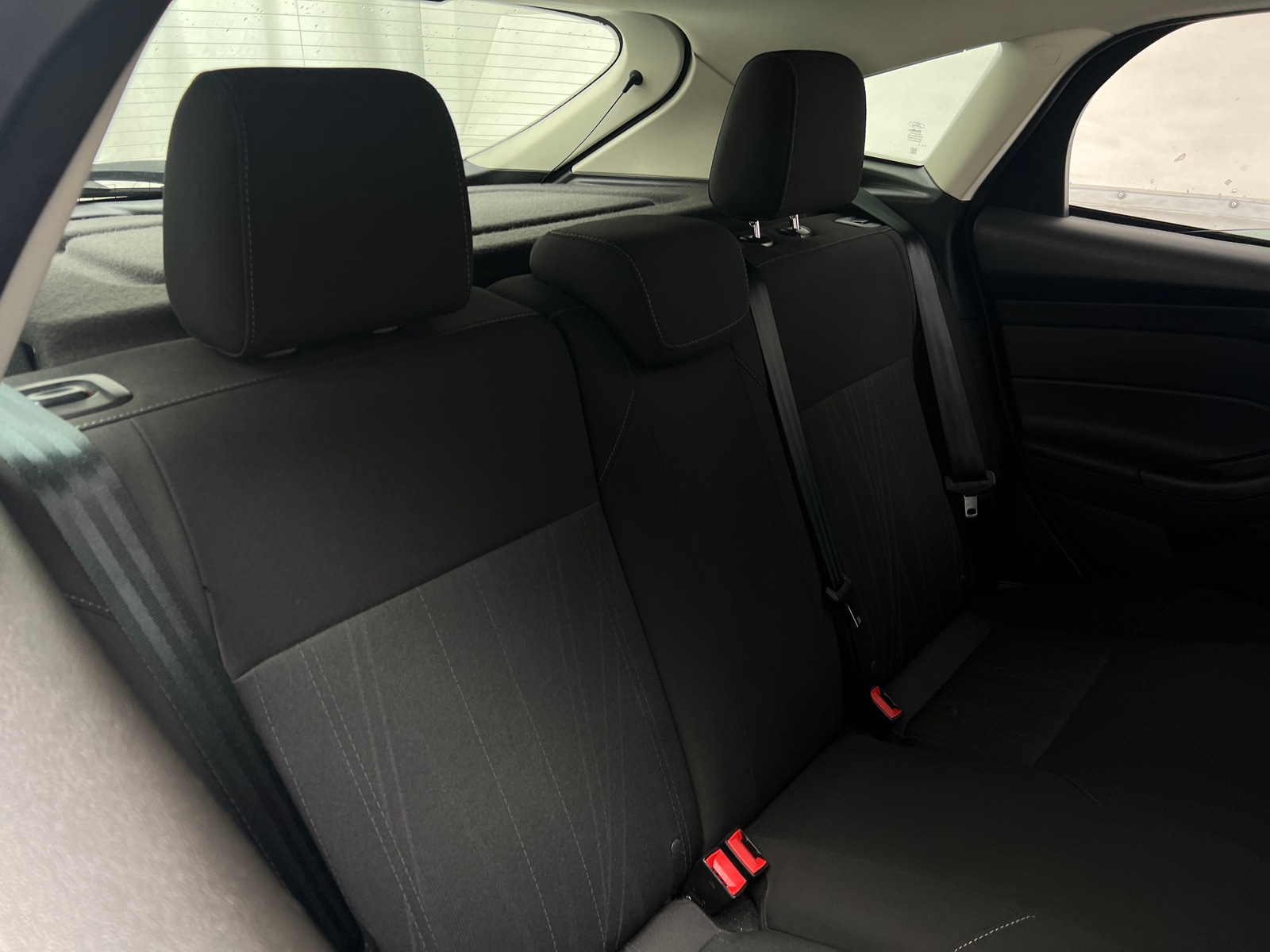Thumbnail: 2016 Ford Focus - 6