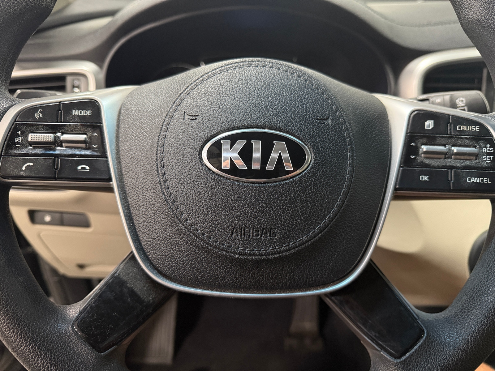 Thumbnail: 2020 Kia Sorento - 5
