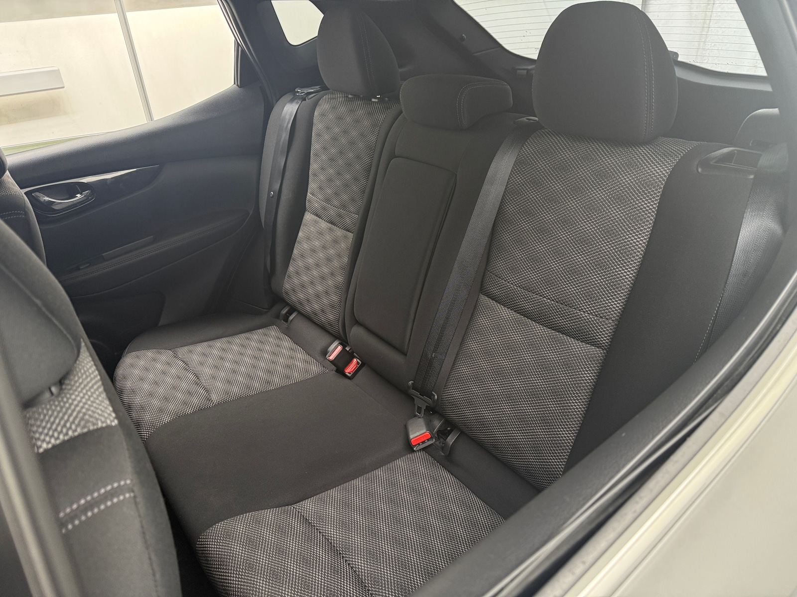Thumbnail: 2018 Nissan Rogue Sport - 6