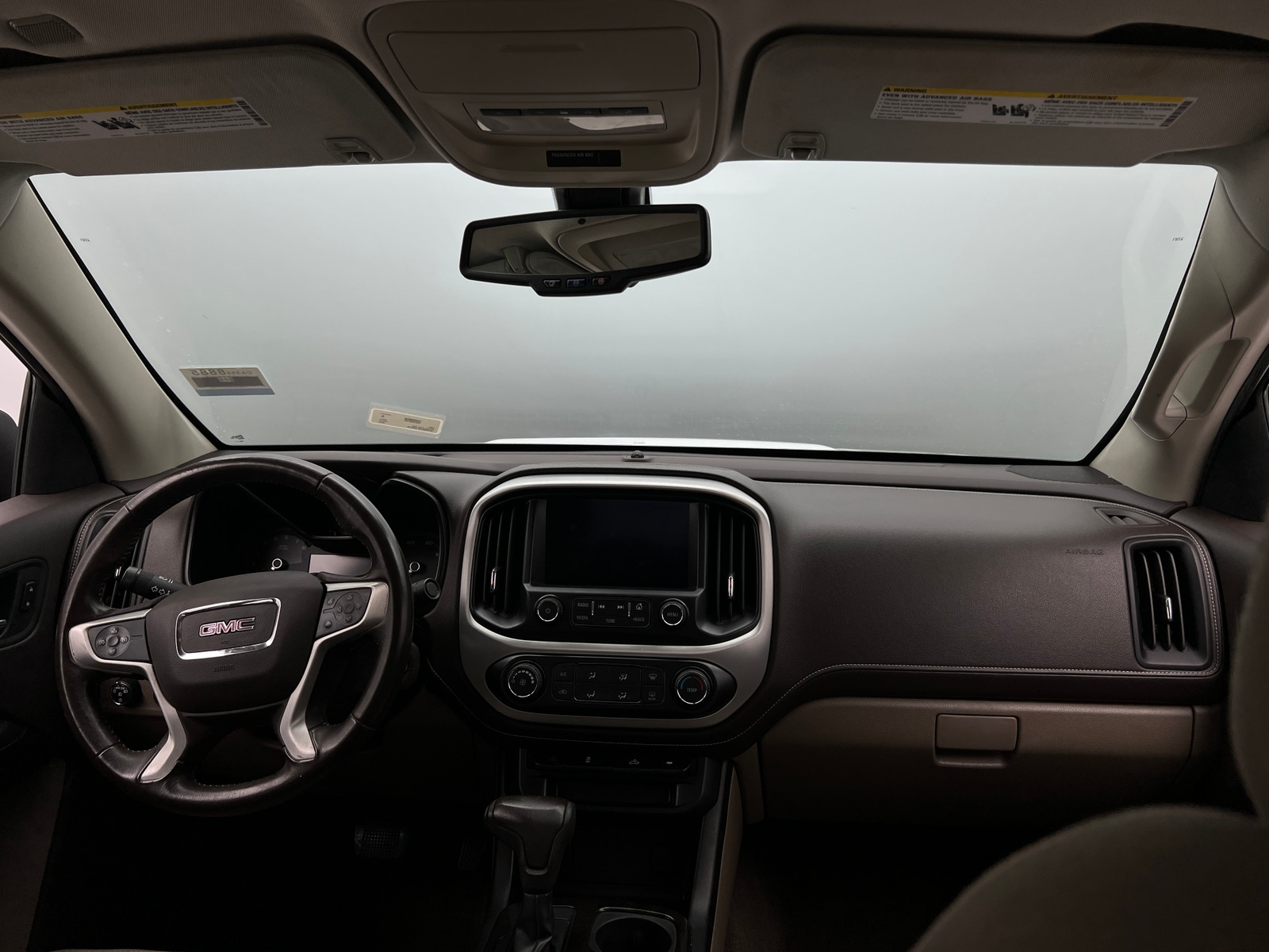 Thumbnail: 2015 GMC Canyon - 3