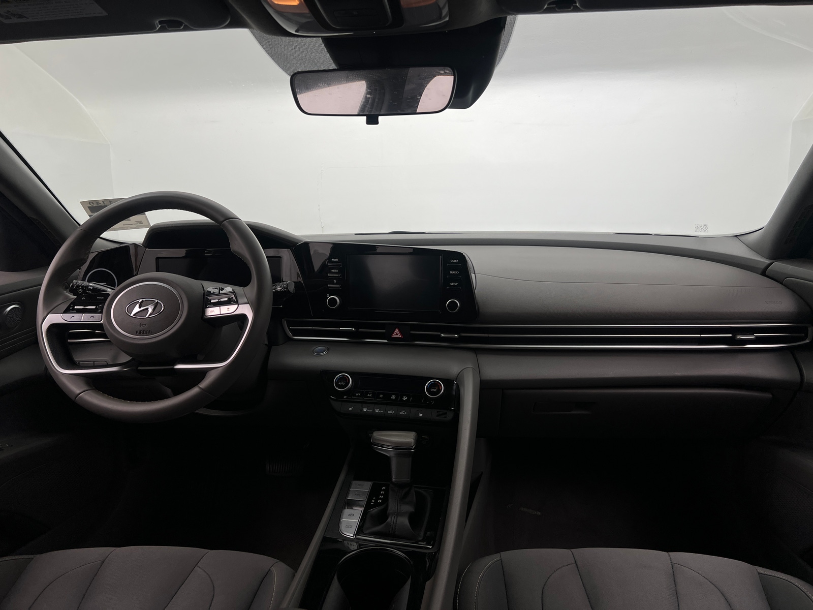 Thumbnail: 2021 Hyundai Elantra - 3