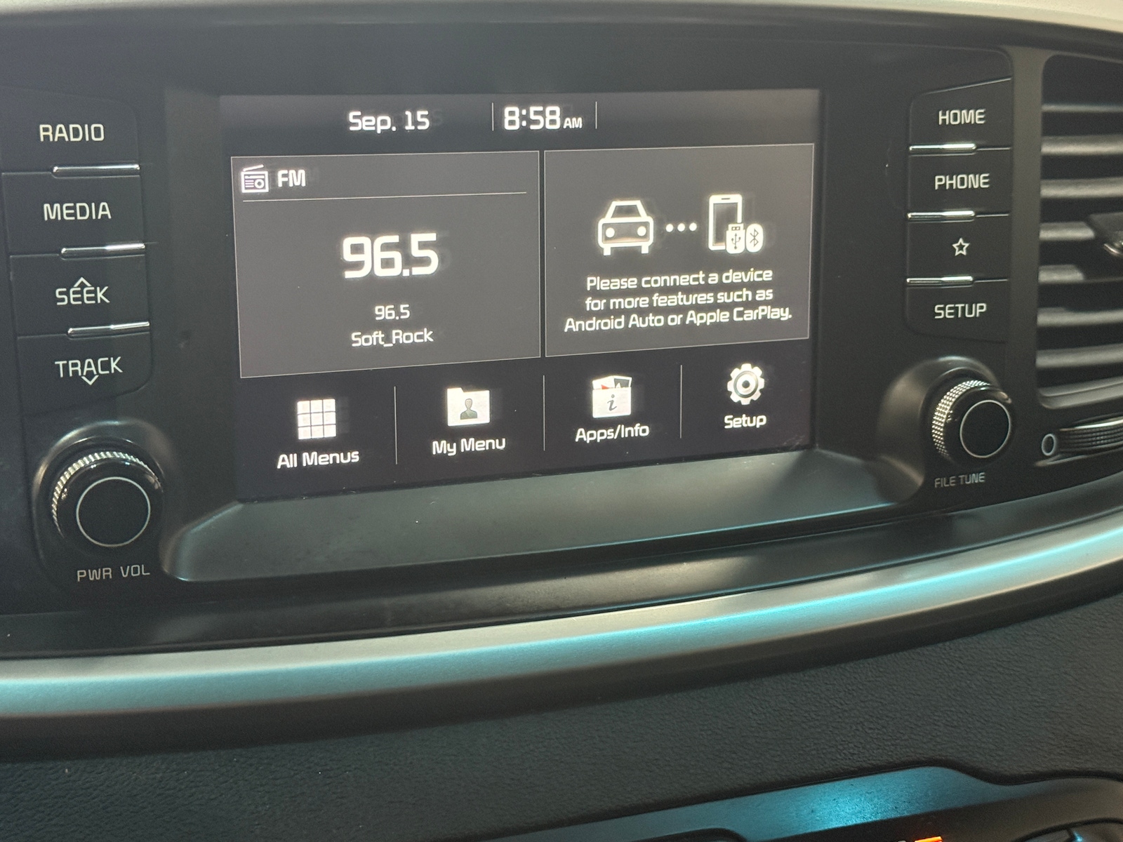 Thumbnail: 2019 Kia Sorento - 4