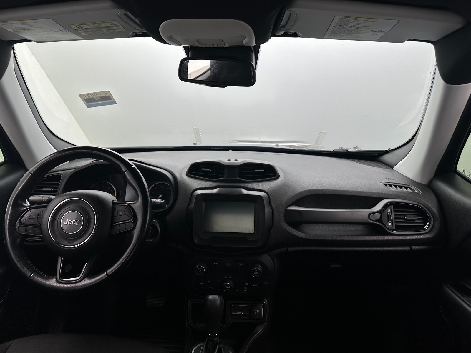 Thumbnail: 2018 Jeep Renegade - 3