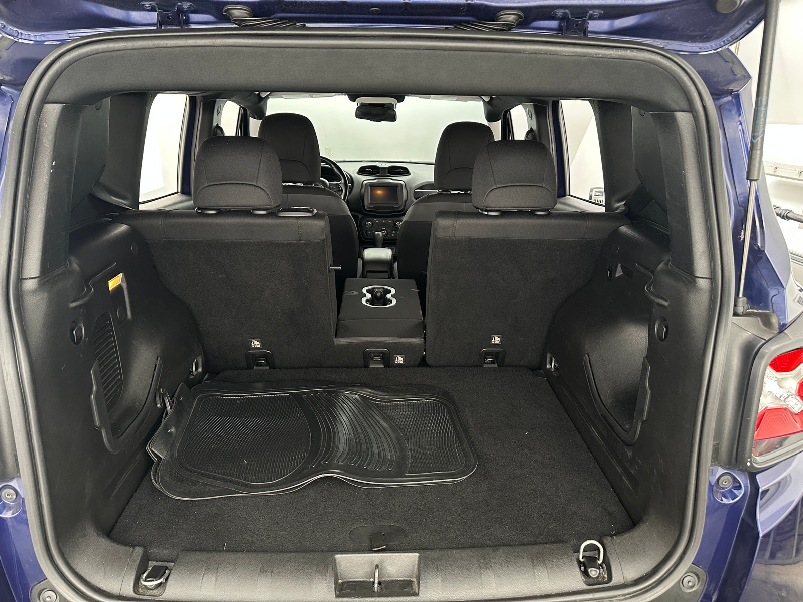 Thumbnail: 2018 Jeep Renegade - 7