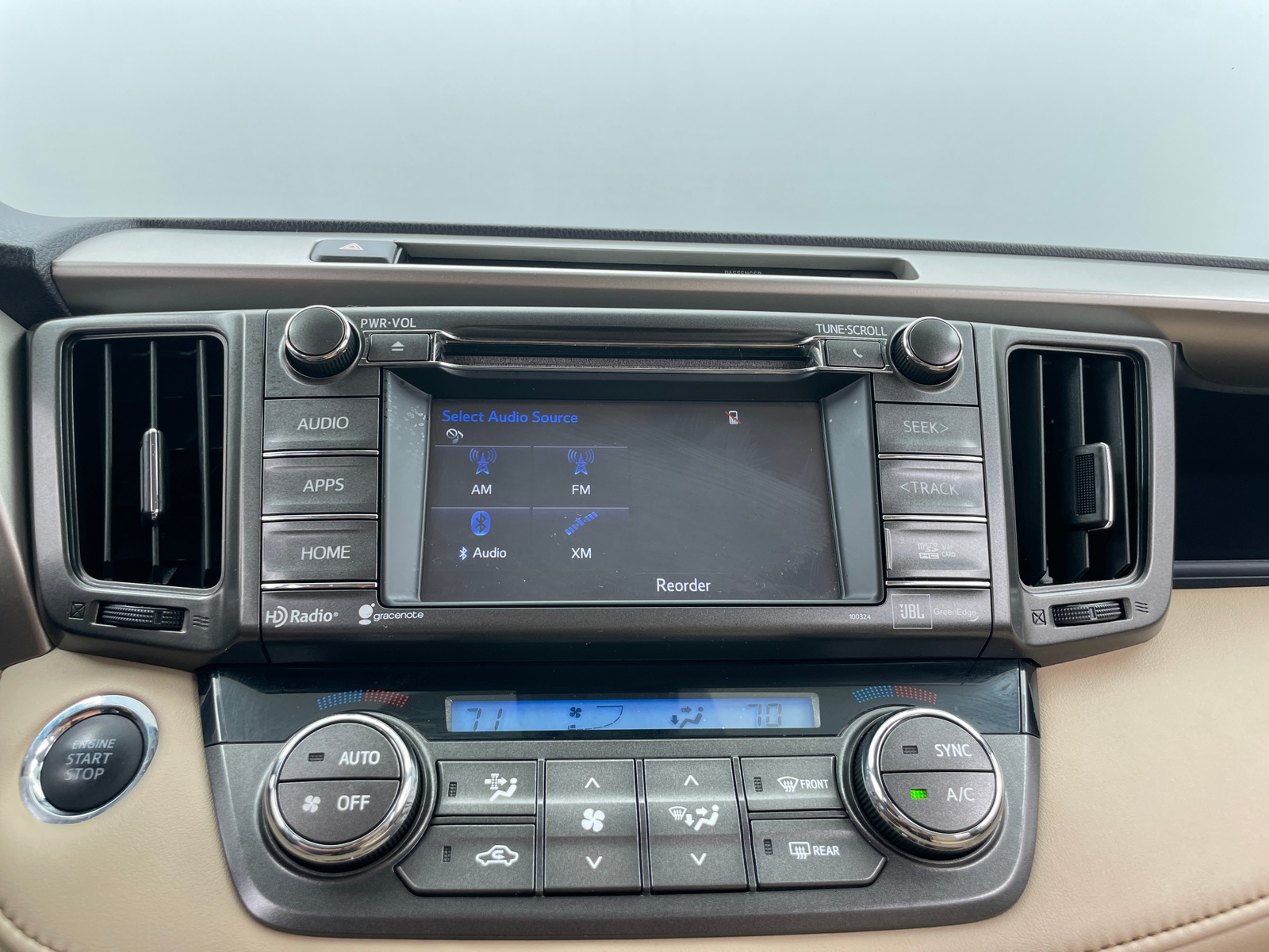 Thumbnail: 2015 Toyota RAV4 - 3