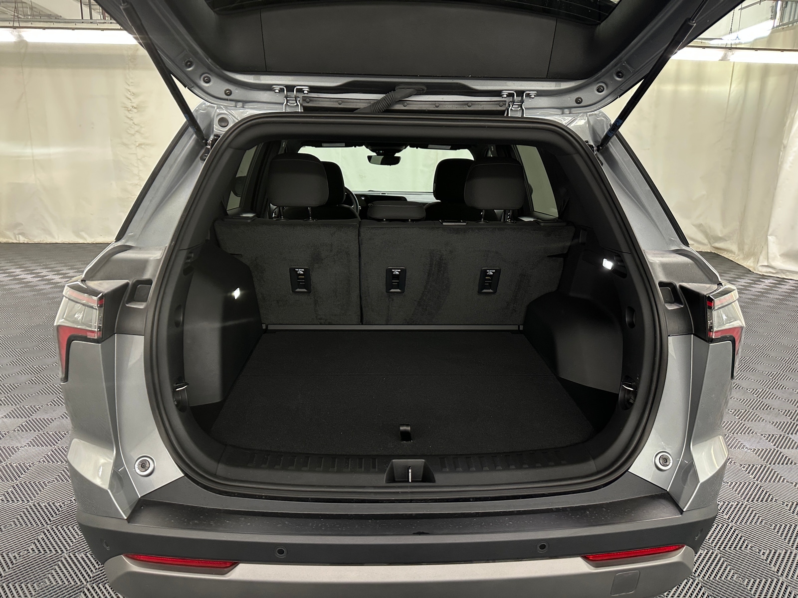 Thumbnail: 2025 Chevrolet Equinox - 7