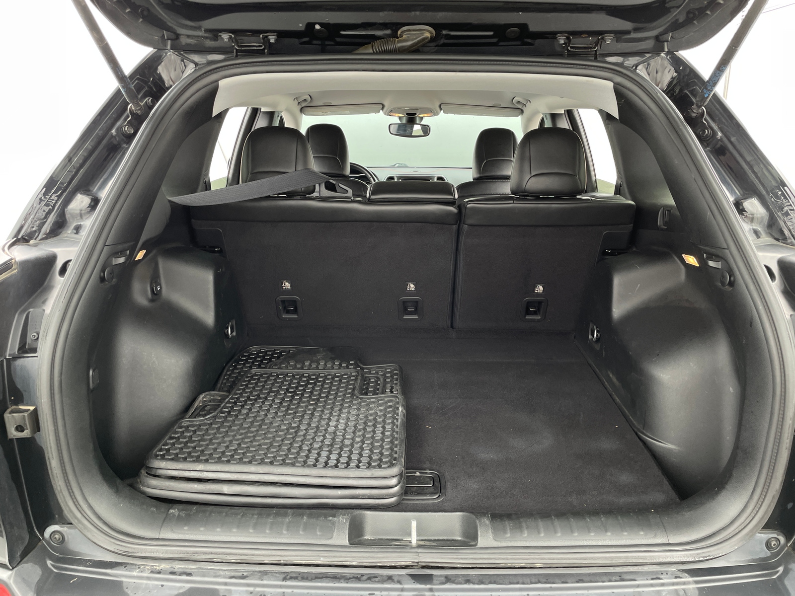 Thumbnail: 2019 Jeep Cherokee - 7
