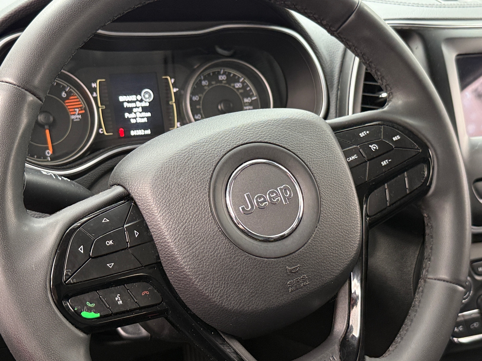 Thumbnail: 2020 Jeep Cherokee - 4