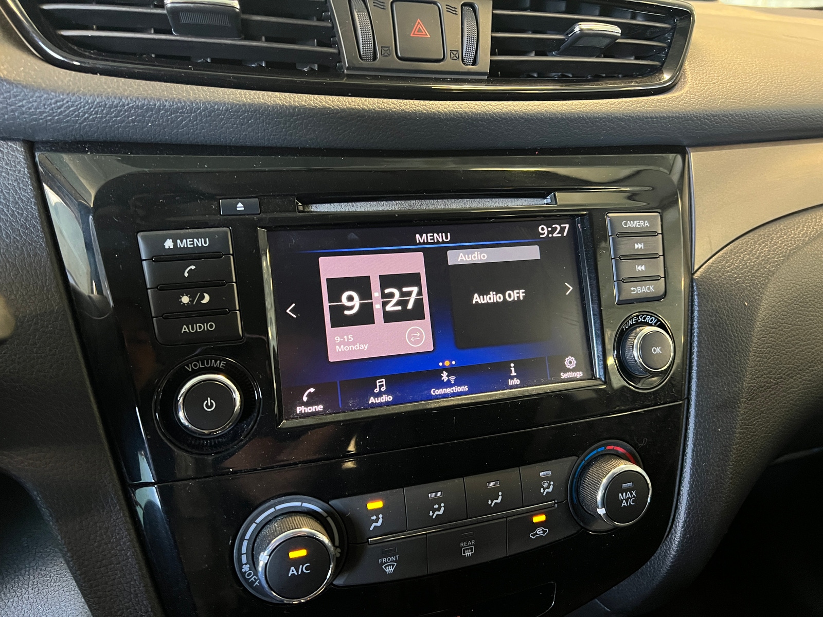 Thumbnail: 2019 Nissan Rogue Sport - 4