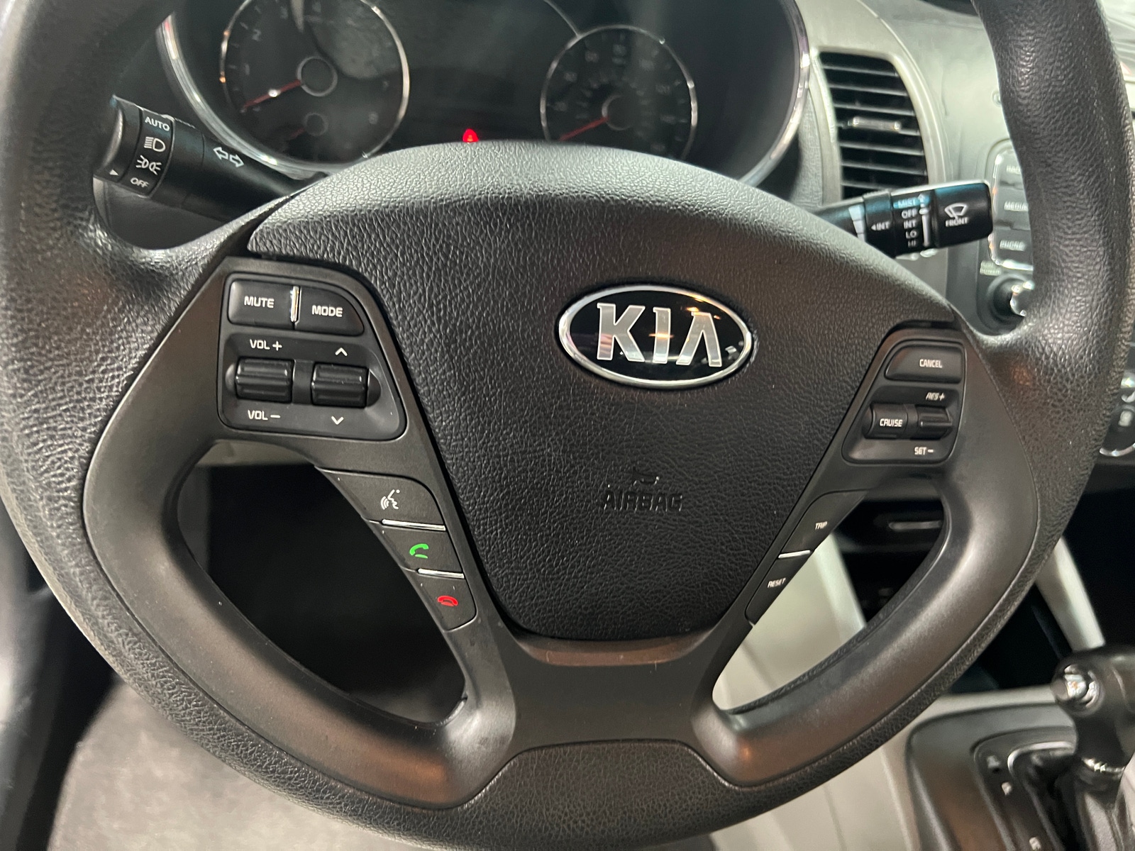 Thumbnail: 2016 Kia Forte - 5