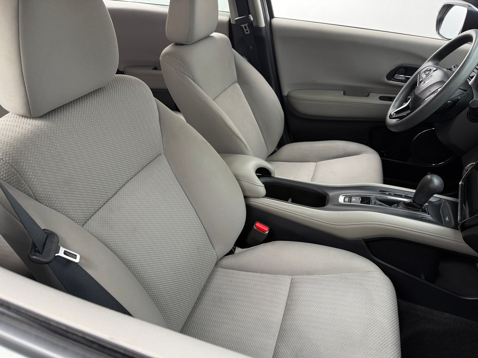 Thumbnail: 2016 Honda HR-V - 2