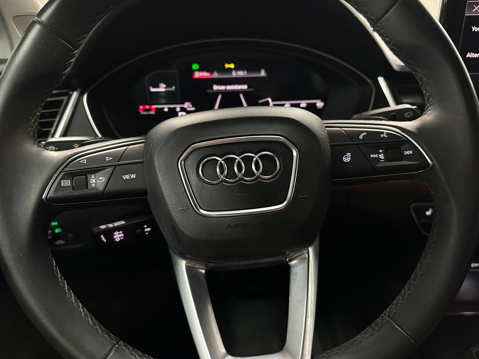 Thumbnail: 2023 Audi Q5 - 4