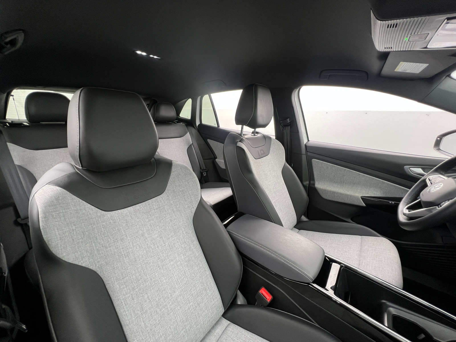 Thumbnail: 2024 Volkswagen ID.4 - 2
