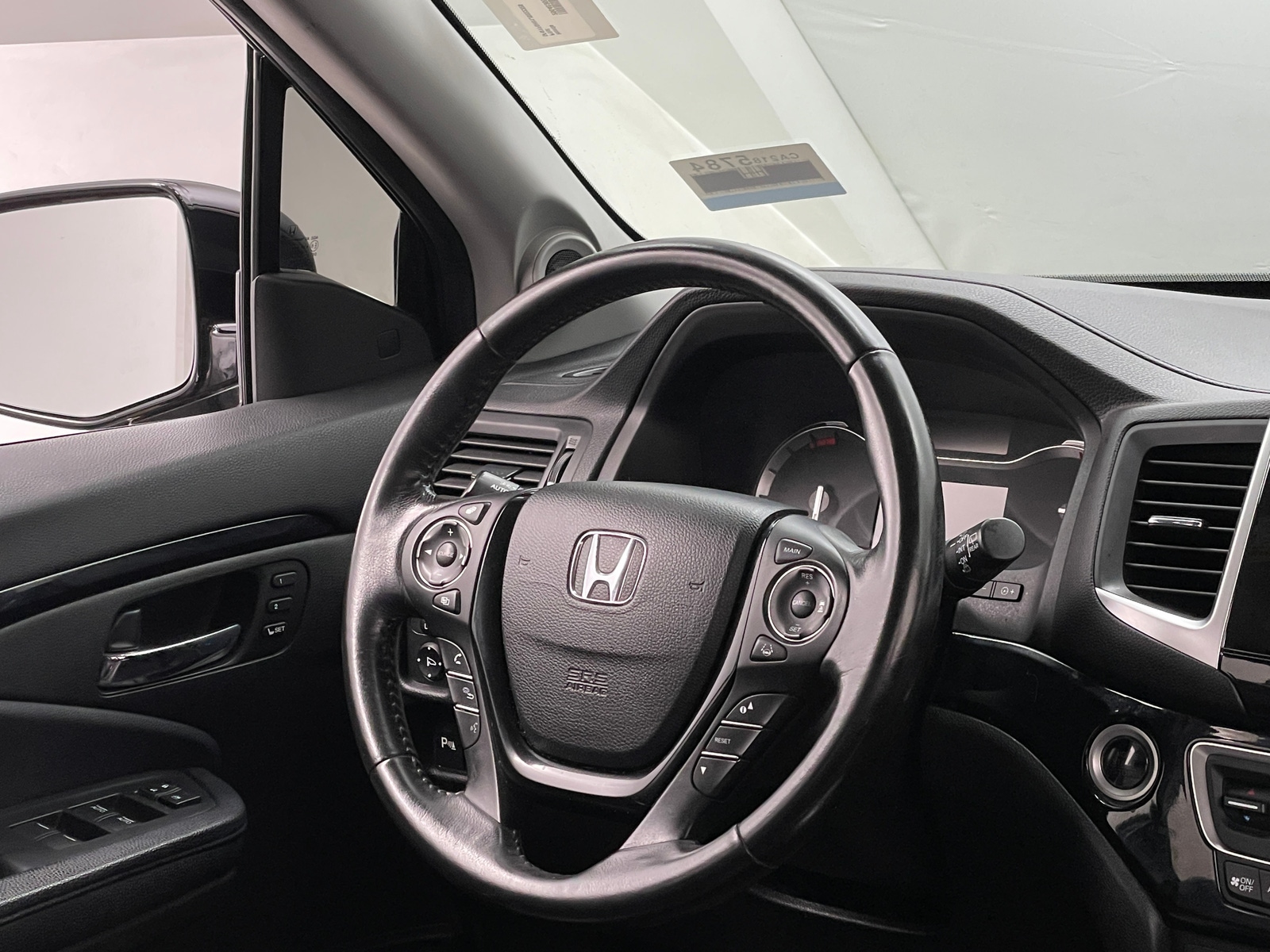 Thumbnail: 2018 Honda Pilot - 4