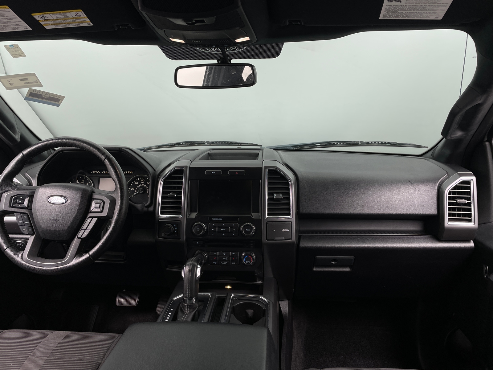 Thumbnail: 2015 Ford Econoline - 3