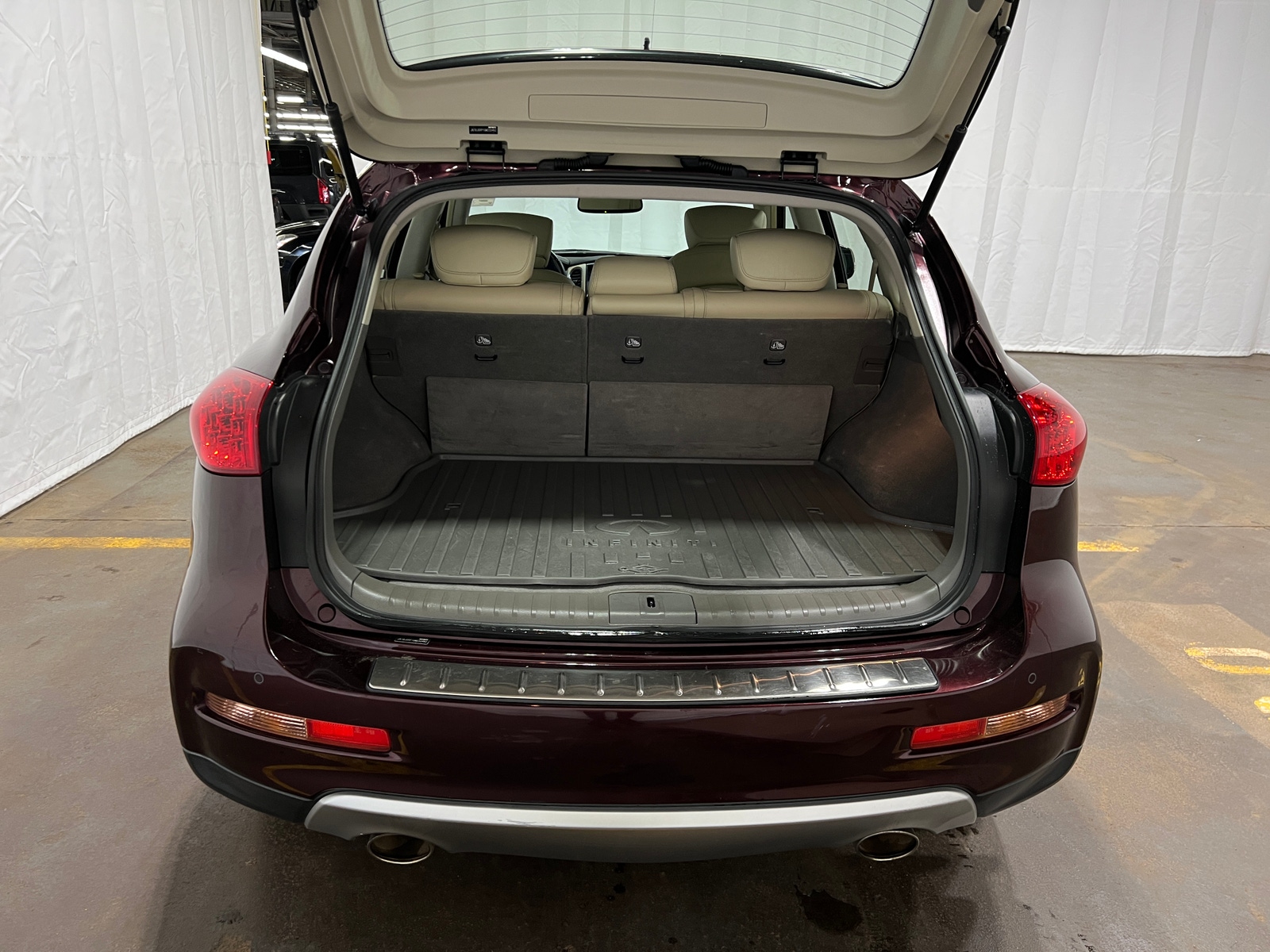Thumbnail: 2016 INFINITI QX50 - 6