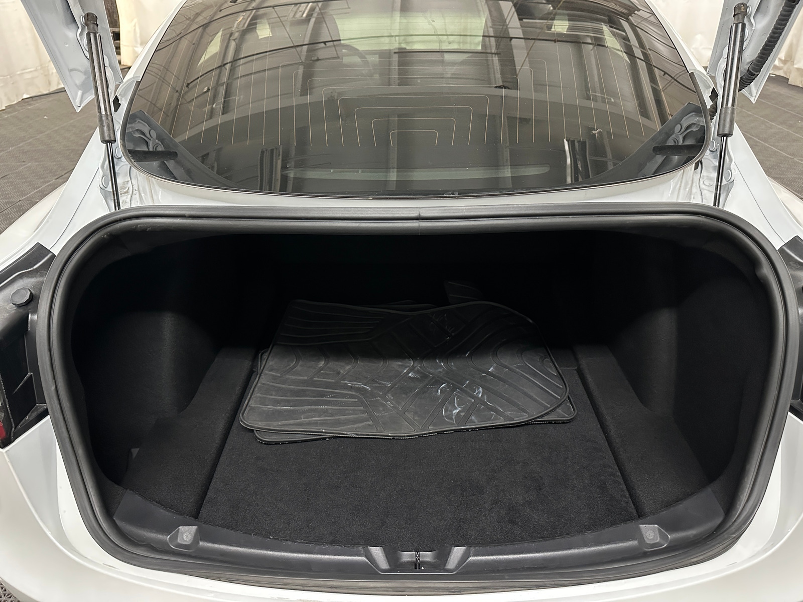 Thumbnail: 2019 Tesla Model 3 - 6