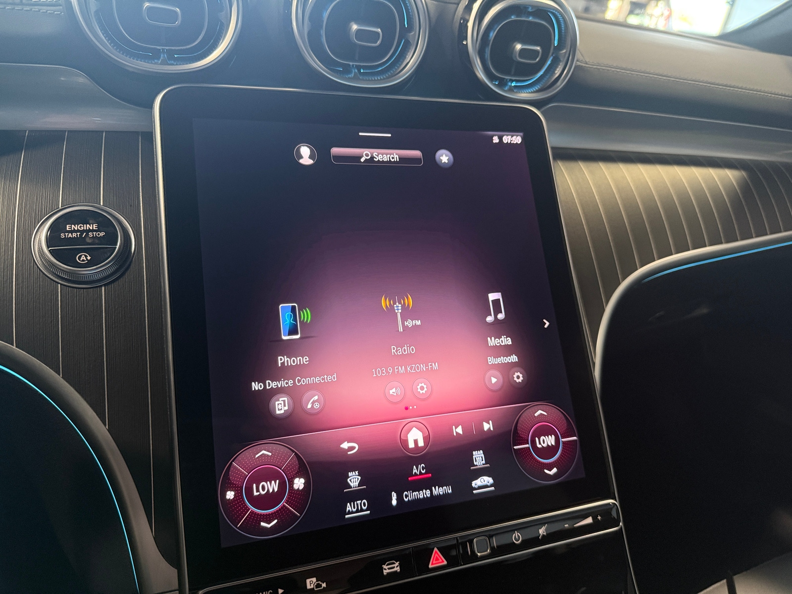 Thumbnail: 2023 Mercedes-Benz C-Class - 3
