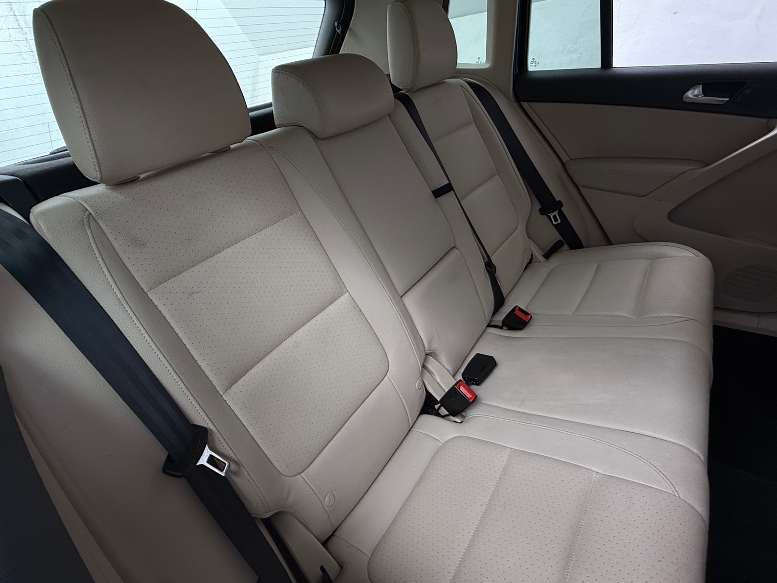 Thumbnail: 2017 Volkswagen Tiguan - 5