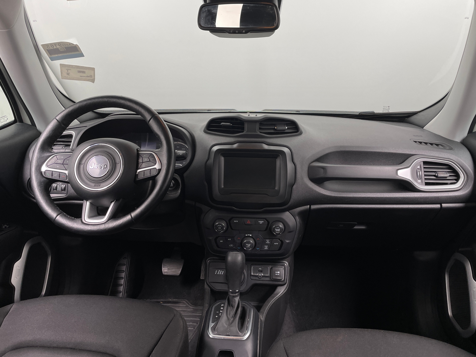 Thumbnail: 2018 Jeep Renegade - 3