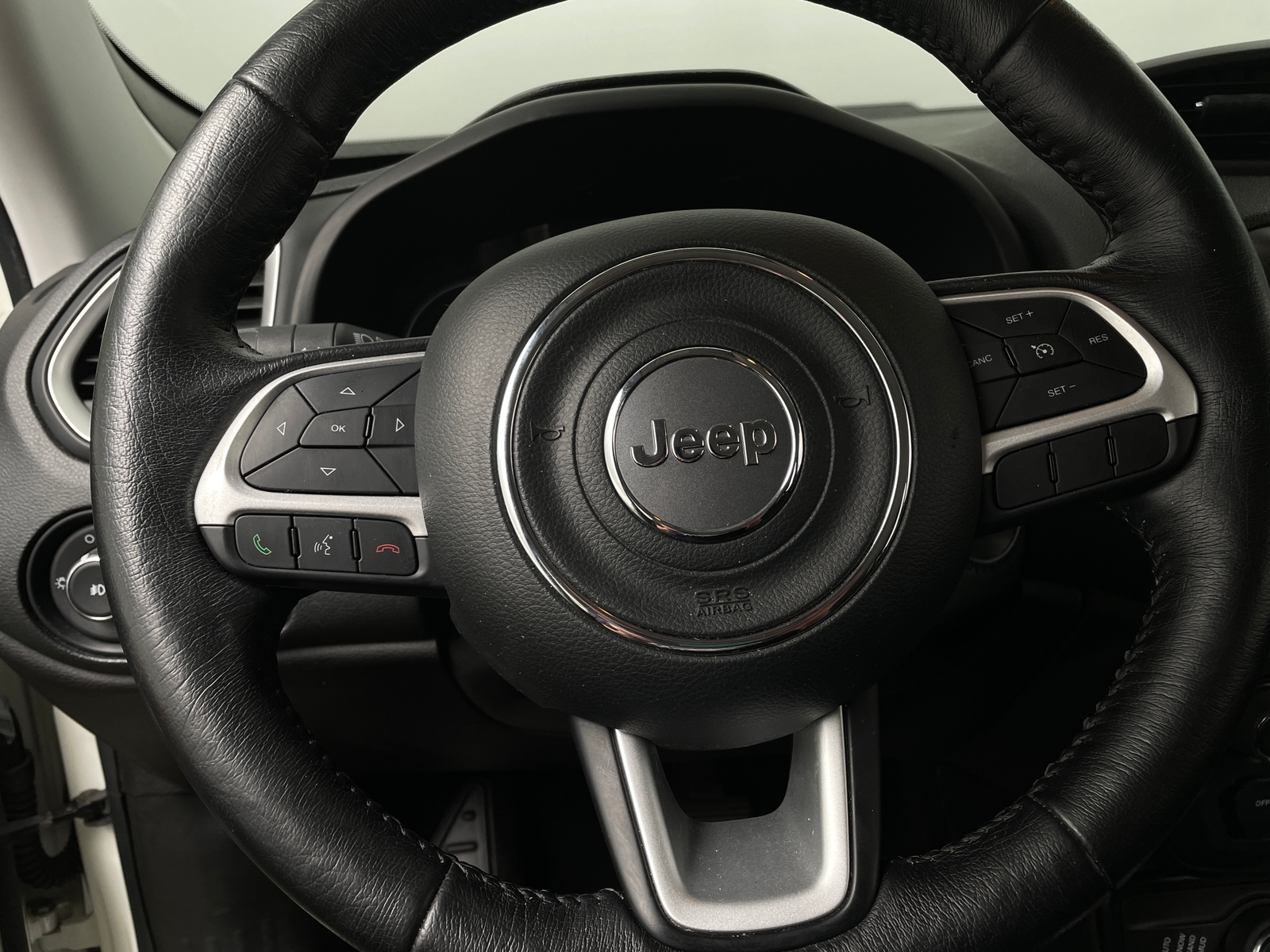 Thumbnail: 2018 Jeep Renegade - 5