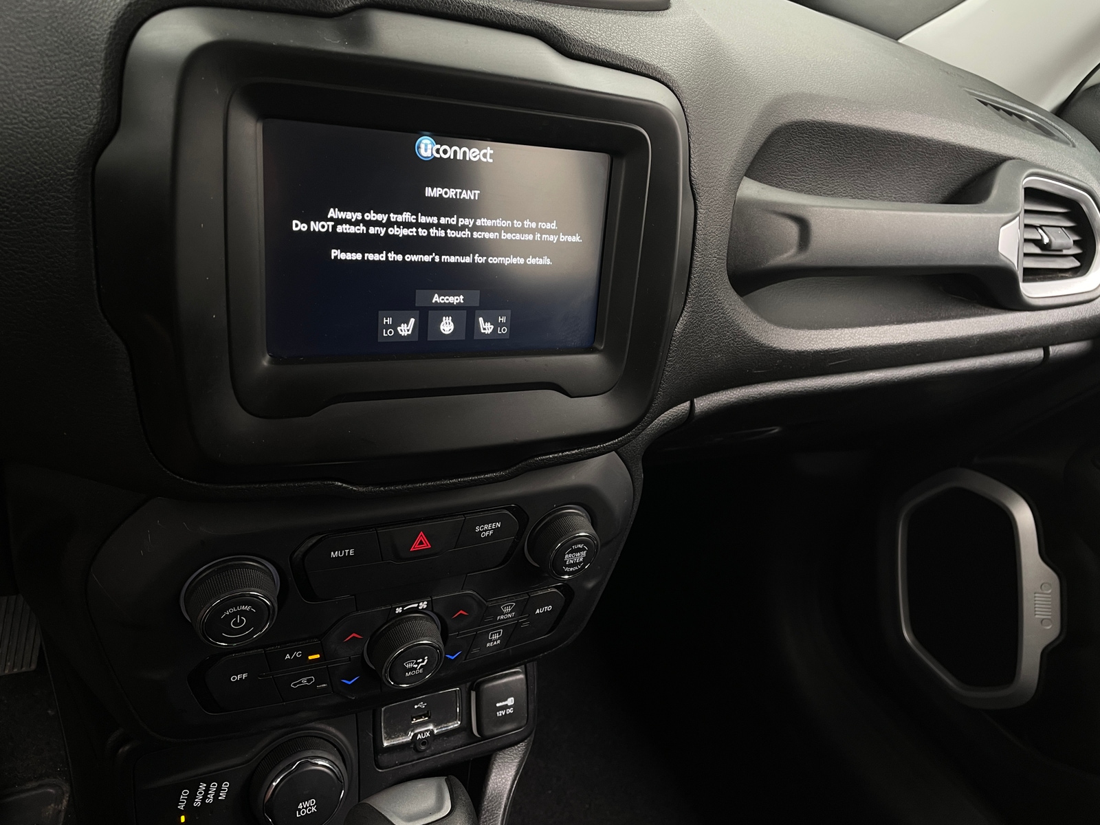 Thumbnail: 2018 Jeep Renegade - 4