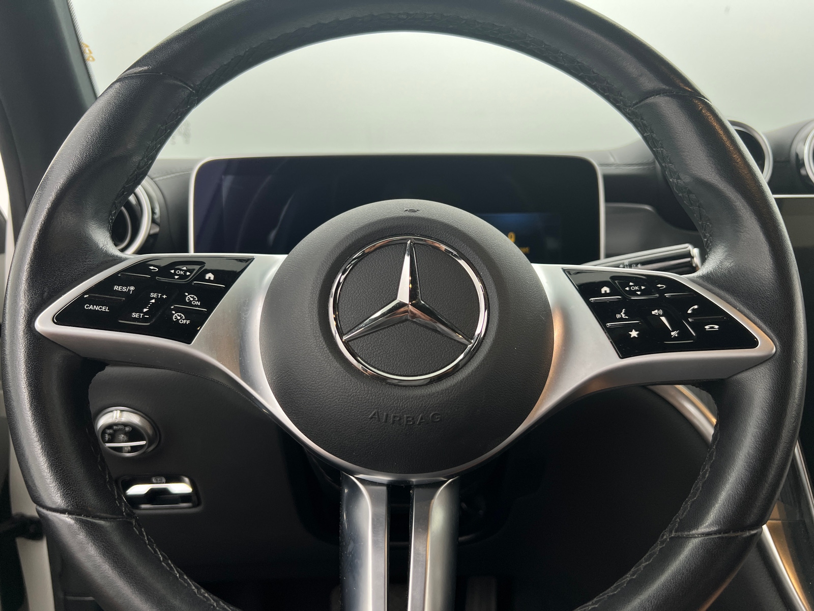 Thumbnail: 2024 Mercedes-Benz GLC - 4