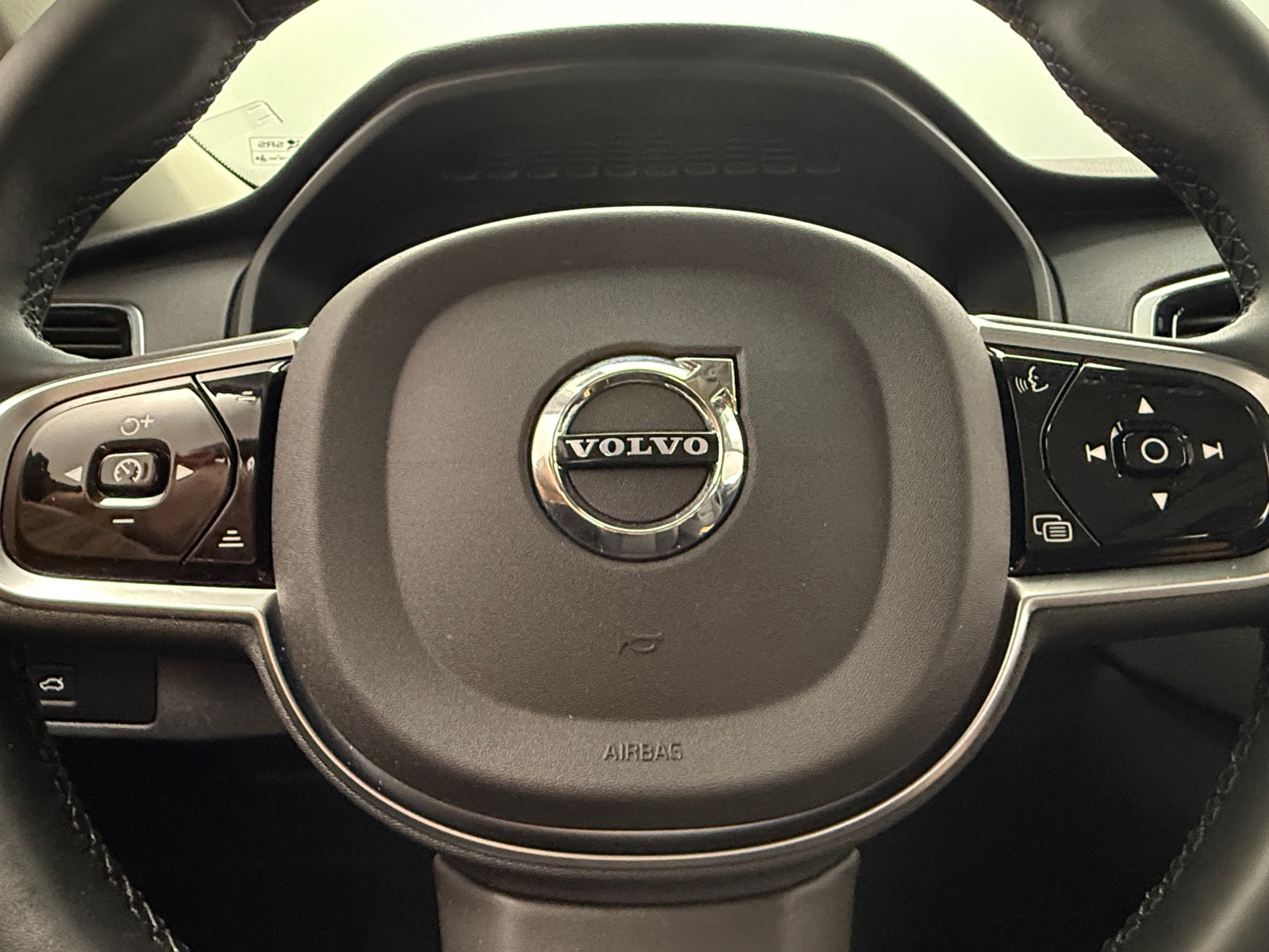 Thumbnail: 2025 Volvo XC90 - 4