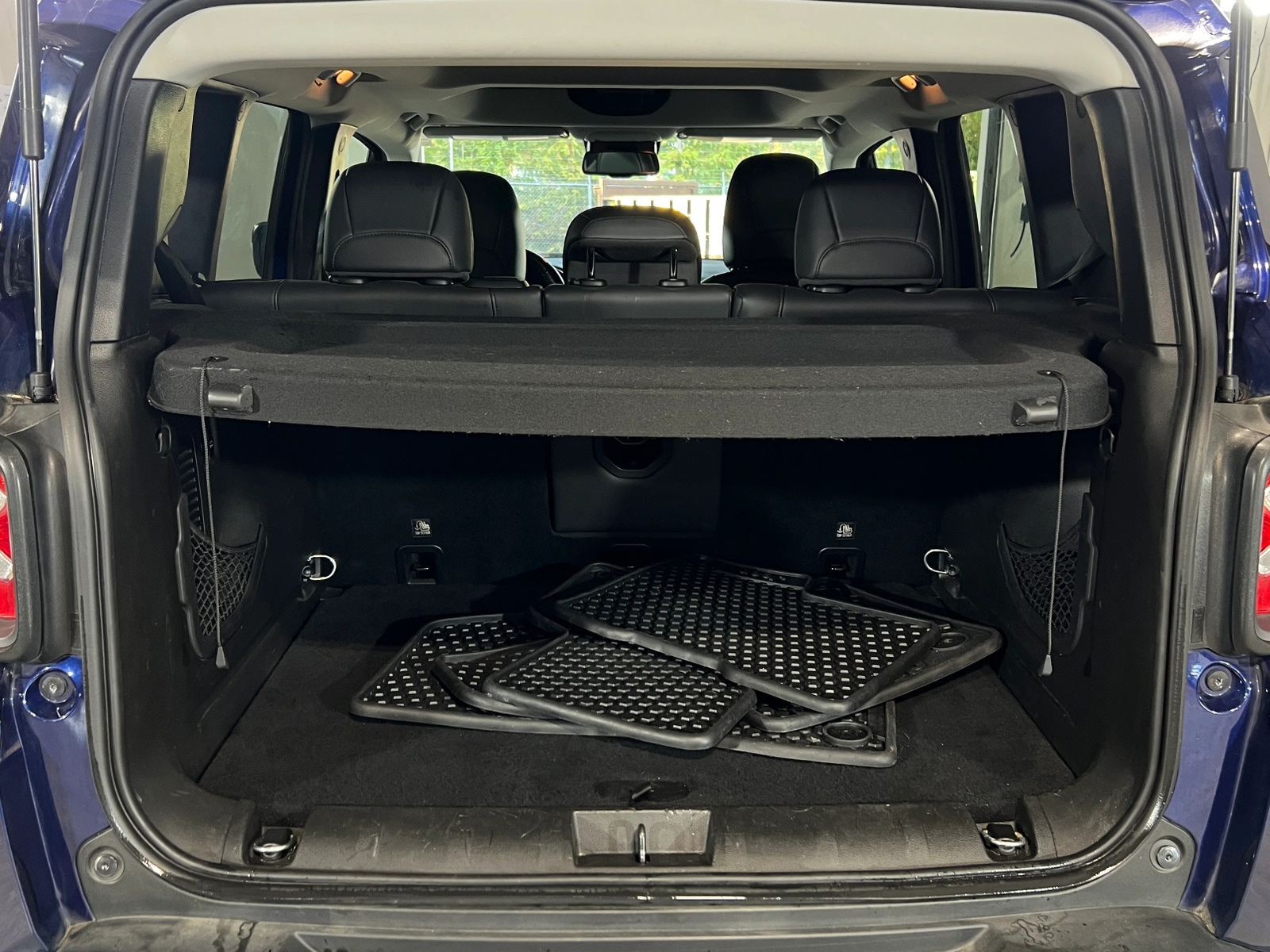 Thumbnail: 2017 Jeep Renegade - 6