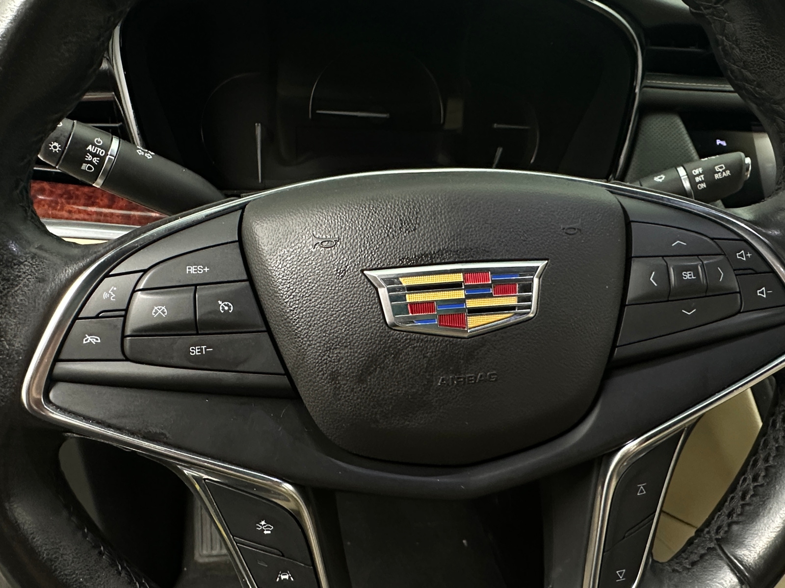 Thumbnail: 2019 Cadillac XT5 - 4