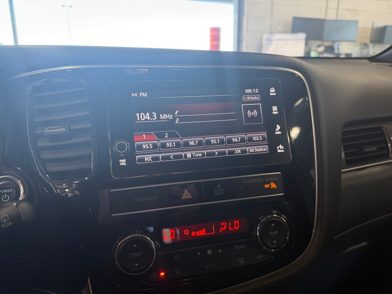 Thumbnail: 2019 Mitsubishi Outlander - 3