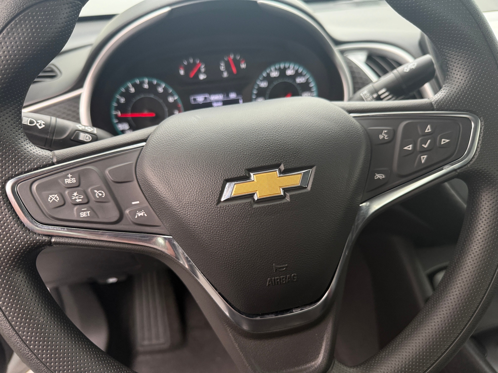 Thumbnail: 2024 Chevrolet Malibu - 5