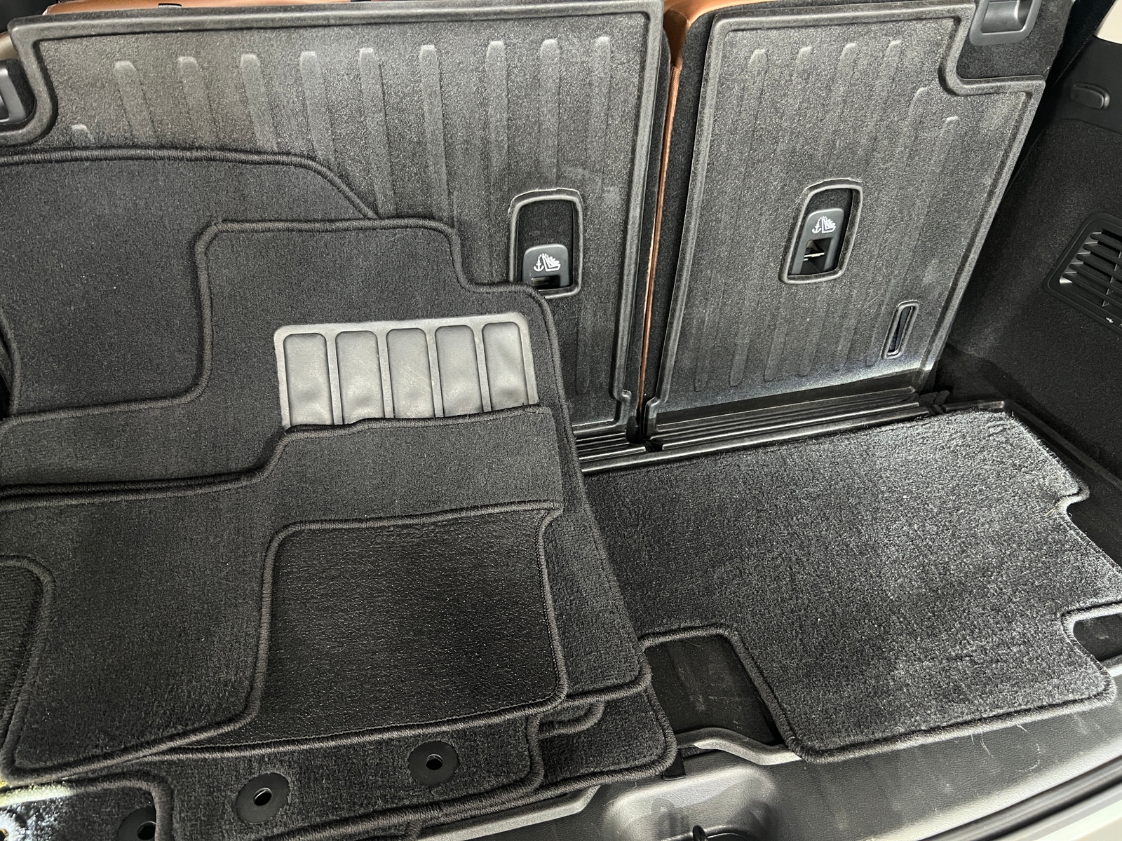 Thumbnail: 2023 Nissan Pathfinder - 6