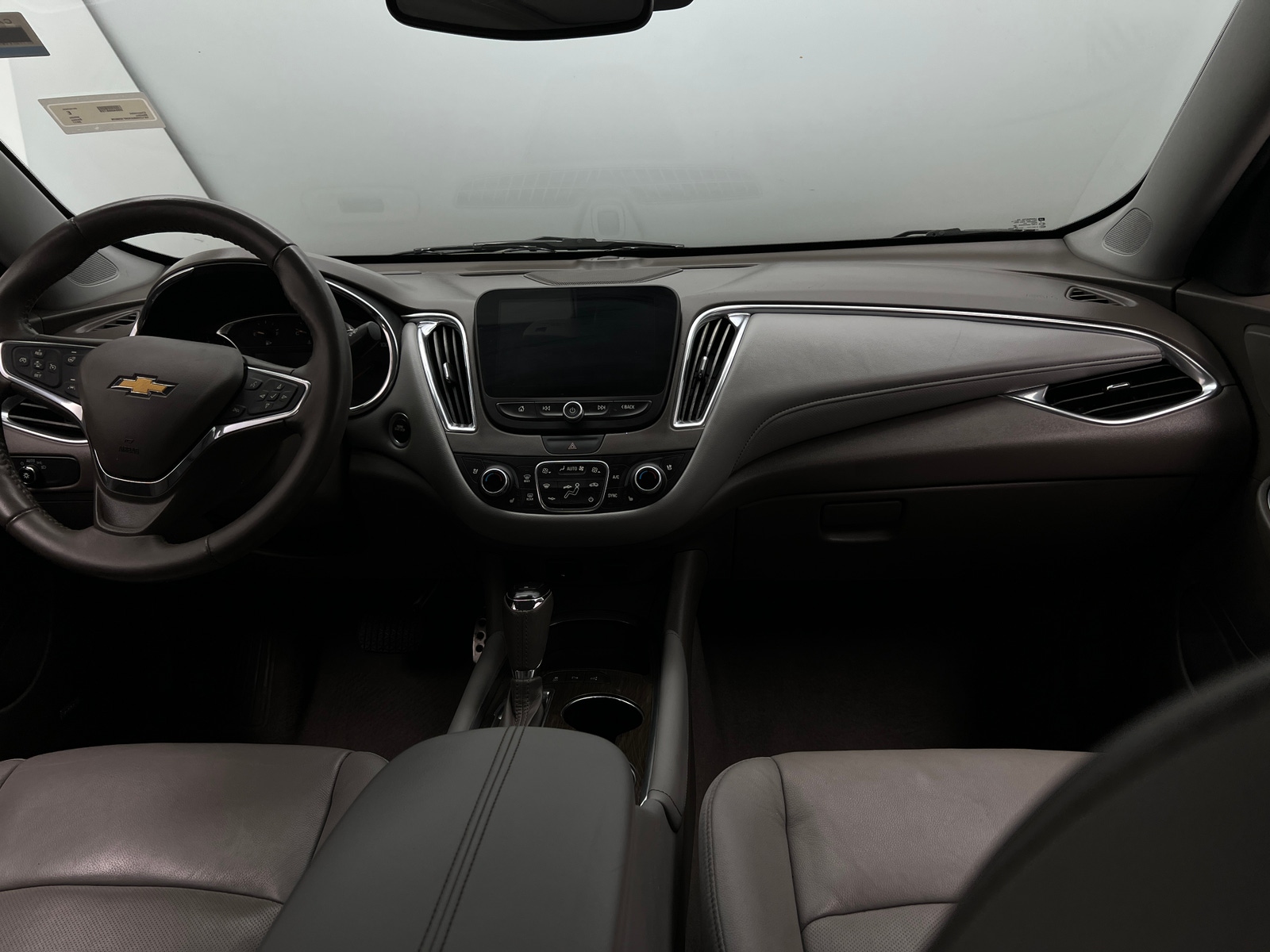 Thumbnail: 2017 Chevrolet Malibu - 2